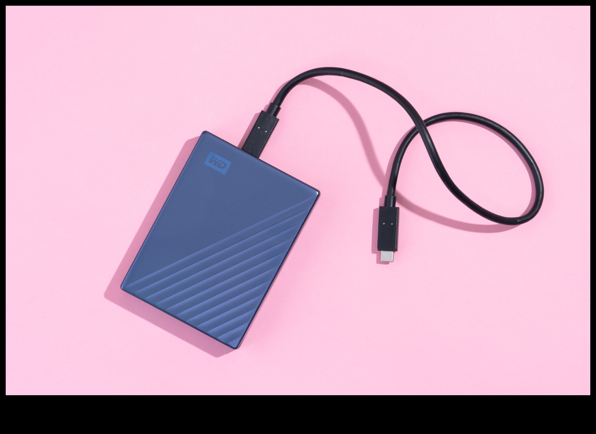 פתרונות אחסון חכמים: כוננים חיצוניים ואביזרים לזיכרון