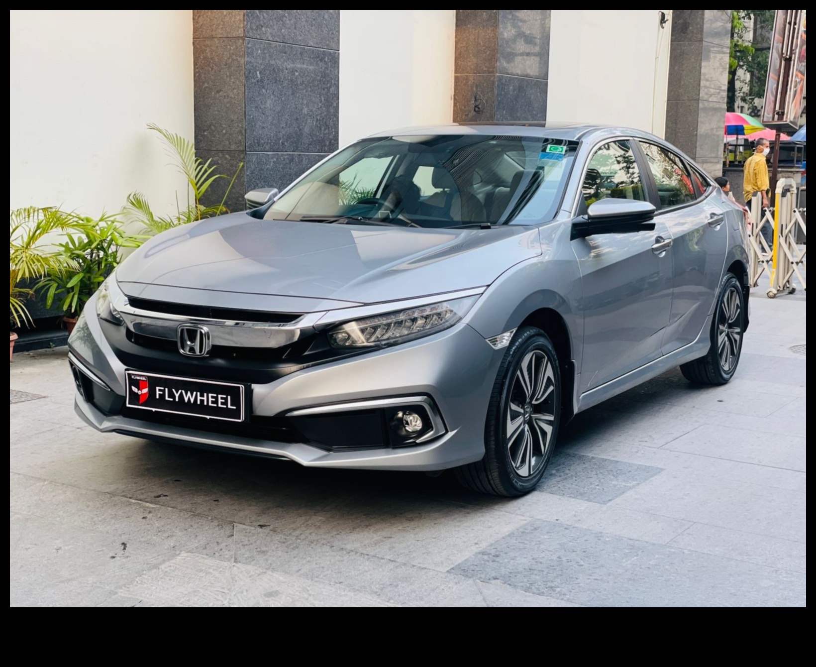 אלגנטיות נצחית: המשיכה המתמשכת של מכוניות יוקרה קלאסיות