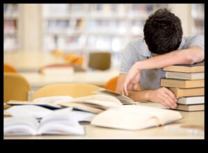 תפקיד השינה בתמיכה בהצלחת דיאטה ארוכת טווח