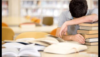 תפקיד השינה בתמיכה בהצלחת דיאטה ארוכת טווח